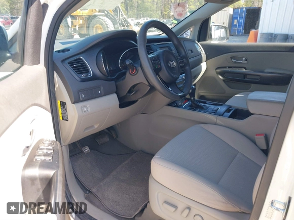 2016 Kia Sedona LX with VIN KNDMB5C10G6183002, listed as a IAAI auction lot 41629853 with 129,322 mi miles. Bid and sale history available at carsss.com. Image 5.