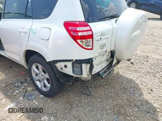 2011 Toyota RAV4 Limited z VIN 2T3DF4DV3BW126932, wystawiony jako IAAI lot #42422832 z przebiegiem 91 770 mil mil oraz . Historia ofert i sprzedaży dostępna na DreamBid. Obrazek 6.
