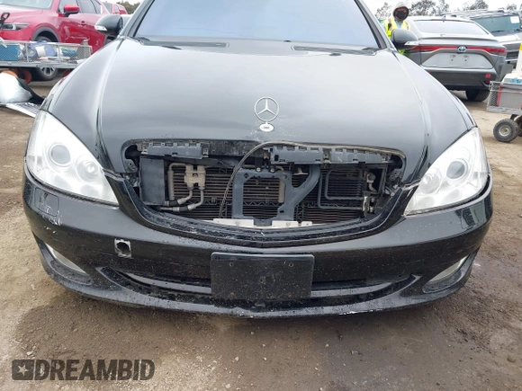 2008 Mercedes-Benz S 550 with VIN WDDNG86X48A219544, listed as a IAAI auction lot 41922931 with 150,129 mi miles and . Bid and sale history available at carsss.com. Image 6.