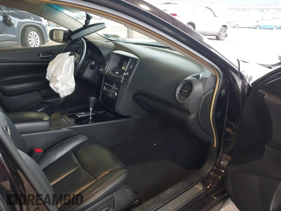 2011 Nissan Maxima 3.5 SV with VIN 1N4AA5AP5BC833715, listed as a IAAI auction lot 41676162 with 192,329 mi miles. Bid and sale history available at carsss.com. Image 5.