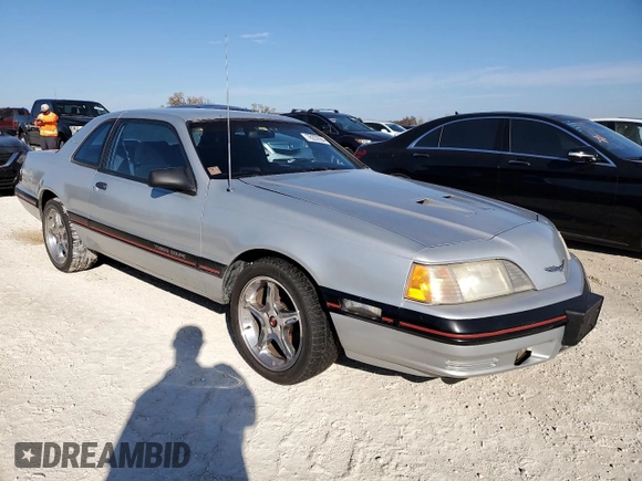 1988 Ford Thunderbird with VIN 1FABP64T3JH145411, listed as a Copart auction lot 78222654 with 143,134 mi miles and Salvage Title. Bid and sale history available at DreamBid. Image 4.