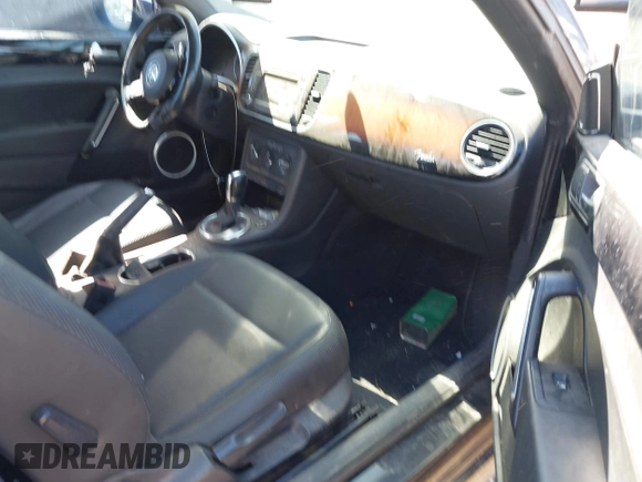 2013 Volkswagen Beetle 2.5L with VIN 3VWJP7ATXDM679115, listed as a IAAI auction lot 42212965 with Not Provided miles and . Bid and sale history available at DreamBid. Image 5.