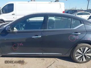2019 Nissan Altima SL with VIN 1N4BL4EW8KC137862, listed as a IAAI auction lot 41765282 with 54,742 mi miles and . Bid and sale history available at carsss.com. Image 14.