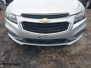 2015 Chevrolet Cruze LS with VIN 1G1PA5SH8F7225657, listed as a IAAI auction lot 41788086 with 118,307 mi miles. Bid and sale history available at carsss.com. Image 6.