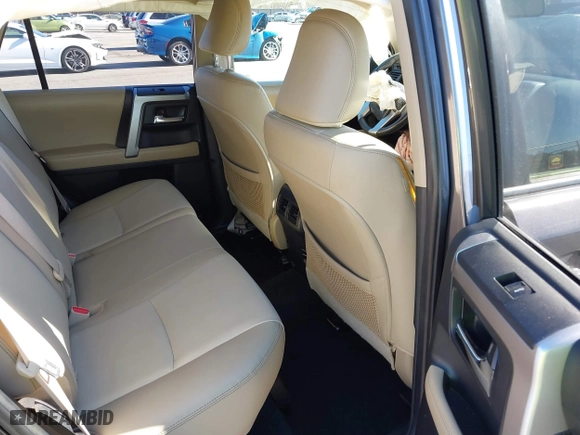 2017 Toyota 4Runner SR5 with VIN JTEZU5JR7H5154009, listed as a IAAI auction lot 41351354 with 127,781 mi miles. Bid and sale history available at carsss.com. Image 8.