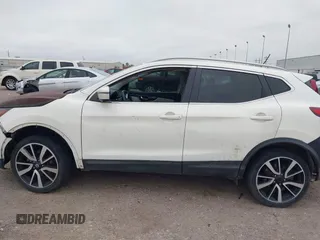 2017 Nissan Rogue S z VIN JN1BJ1CP8HW014731, wystawiony jako IAAI lot #41101662 z przebiegiem 62 882 mil mil oraz . Historia ofert i sprzedaży dostępna na DreamBid. Obrazek 14.