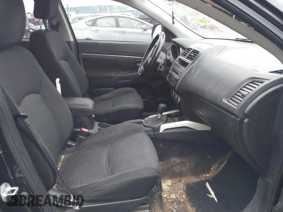 2011 Mitsubishi Outlander Sport SE with VIN JA4AP4AU6BZ012199, listed as a IAAI auction lot 40861700 with 125,016 mi miles. Bid and sale history available at carsss.com. Image 5.