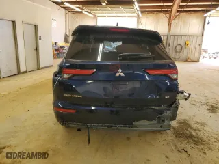 2024 Mitsubishi Outlander SE with VIN JA4J3VA81RZ045321, listed as a Copart auction lot 47083145 with 20,087 mi miles and Salvage Title. Bid and sale history available at carsss.com. Image 6.