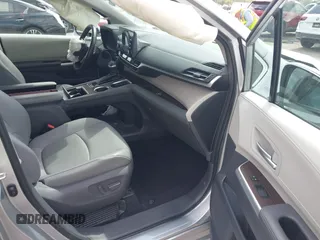 2021 Toyota Sienna XLE with VIN 5TDYRKEC2MS072800, listed as a IAAI auction lot 41918739 with 47,921 mi miles and . Bid and sale history available at DreamBid. Image 5.