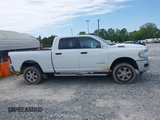 2024 Ram 2500 Big Horn with VIN 3C6UR5DJ4RG249893, listed as a IAAI auction lot 41893825 with 33,955 mi miles. Bid and sale history available at carsss.com. Image 13.