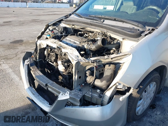 2006 Honda Odyssey LX with VIN 5FNRL382X6B070122, listed as a IAAI auction lot 41870970 with 243,026 mi miles. Bid and sale history available at carsss.com. Image 6.