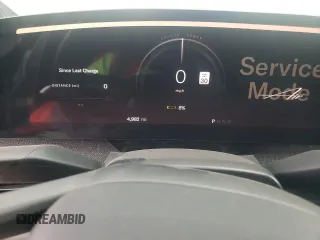 2023 Lucid Air Pure z VIN 50EA1PFA0PA006360, wystawiony jako Copart lot #72276924 z przebiegiem 4982 mil mil oraz Tytuł czysty. Historia ofert i sprzedaży dostępna na DreamBid. Obrazek 9.