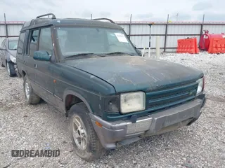 1998 Land Rover Discovery SD with VIN SALJY1246WA750369, listed as a IAAI auction lot 42068892 with 192,914 mi miles. Bid and sale history available at carsss.com. Image 1.