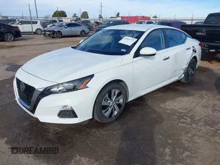 2022 Nissan Altima 2.5 S with VIN 1N4BL4BV9NN328663, listed as a IAAI auction lot 41046723 with 67,259 mi miles. Bid and sale history available at carsss.com. Image 2.