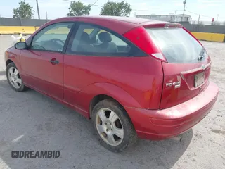 2005 Ford Focus with VIN 3FAHP31N55R123882, listed as a IAAI auction lot 42667136 with Not provided miles and . Bid and sale history available at DreamBid. Image 3.