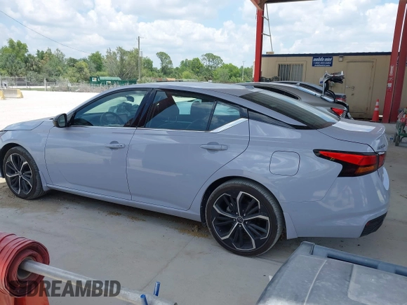 2024 Nissan Altima SR z VIN 1N4BL4CV2RN380575, wystawiony jako IAAI lot #42322744 z przebiegiem 10 763 mil mil oraz . Historia ofert i sprzedaży dostępna na DreamBid. Obrazek 14.
