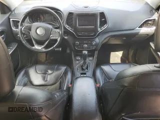 2020 Jeep Cherokee Latitude Plus z VIN 1C4PJMLN8LD543393, wystawiony jako Copart lot #63685385 z przebiegiem 173 921 mil mil oraz Czysty tytuł • Clean title. Historia ofert i sprzedaży dostępna na DreamBid. Obrazek 8.