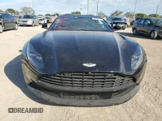 2020 Aston Martin DB11 z VIN SCFRMFCWXLGM08503, wystawiony jako Copart lot #42491235 z przebiegiem Nie podano mil oraz Szkoda całkowita • Salvage title. Historia ofert i sprzedaży dostępna na DreamBid. Obrazek 5.