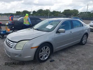 2008 Ford Fusion SEL with VIN 3FAHP08198R232299, listed as a IAAI auction lot 41932153 with 191,011 mi miles. Bid and sale history available at carsss.com. Image 2.
