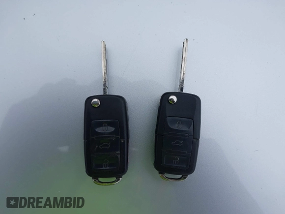 2003 Volkswagen Passat GLX z VIN WVWYH63B73E070842, wystawiony jako IAAI lot #42272467 z przebiegiem 147 851 mil mil oraz . Historia ofert i sprzedaży dostępna na DreamBid. Obrazek 11.