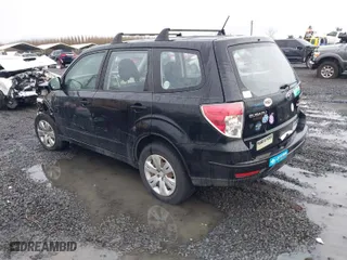 2009 Subaru Forester (Natl) X with VIN JF2SH61619G712126, listed as a IAAI auction lot 41806420 with 85,886 mi miles. Bid and sale history available at carsss.com. Image 3.