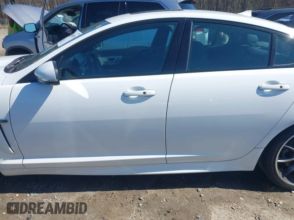 2015 Jaguar XF V6 Portfolio with VIN SAJWJ0FF9F8U48932, listed as a IAAI auction lot 41696899 with 203,110 mi miles. Bid and sale history available at carsss.com. Image 14.