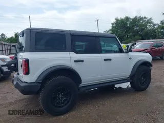 2023 Ford Bronco z VIN 1FMEE5DP2PLB16493, wystawiony jako IAAI lot #42507079 z przebiegiem 59 656 mil mil oraz . Historia ofert i sprzedaży dostępna na DreamBid. Obrazek 14.
