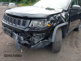 2017 Jeep Compass Trailhawk с VIN 3C4NJDDB7HT667569, выставлен на аукционе IAAI как лот 39922470 с пробегом 110 183 миль миль и . История ставок и продаж доступна на DreamBid. Изображение 6.