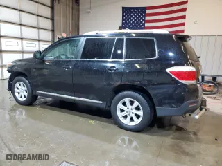 2013 Toyota Highlander with VIN 5TDBK3EH0DS200284, listed as a Copart auction lot 46678105 with 180,456 mi miles and Salvage Title. Bid and sale history available at carsss.com. Image 2.