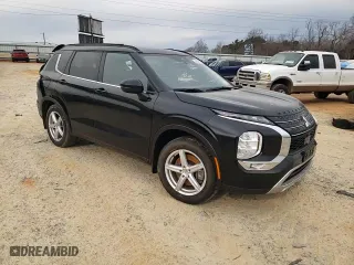 2024 Mitsubishi Outlander SE with VIN JA4J4VA89RZ013827, listed as a Copart auction lot 46090005 with 17,693 mi miles and Salvage Title. Bid and sale history available at carsss.com. Image 12.