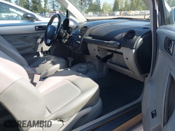 2003 Volkswagen Beetle GLS with VIN 3VWCK21YX3M303714, listed as a IAAI auction lot 42098719 with 174,152 mi miles and . Bid and sale history available at DreamBid. Image 5.