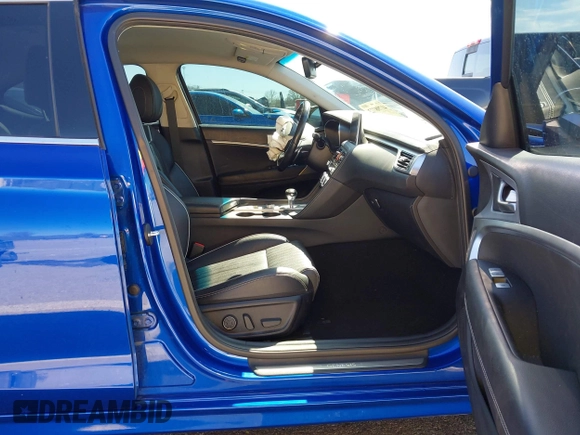 2019 Genesis G70 Advanced with VIN KMTG54LE7KU030592, listed as a IAAI auction lot 41798773 with 81,271 mi miles and . Bid and sale history available at DreamBid. Image 5.