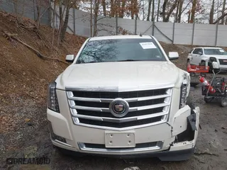 2015 Cadillac Escalade Premium with VIN 1GYS4CKJXFR293277, listed as a IAAI auction lot 41657816 with 93,140 mi miles. Bid and sale history available at carsss.com. Image 13.