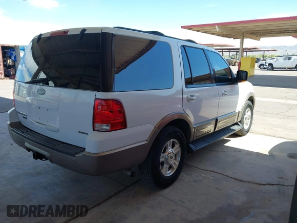 2003 Ford Expedition Eddie Bauer with VIN 1FMEU17L23LA08390, listed as a IAAI auction lot 42129320 with 227,816 mi miles. Bid and sale history available at carsss.com. Image 4.