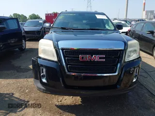 2010 GMC Terrain SLE-2 z VIN 2CTFLEEW3A6241947, wystawiony jako IAAI lot #42449864 z przebiegiem 131 655 mil mil oraz . Historia ofert i sprzedaży dostępna na DreamBid. Obrazek 12.