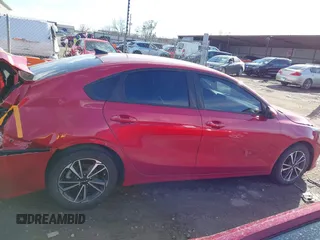 2022 Kia Forte LXS z VIN 3KPF24AD3NE490610, wystawiony jako IAAI lot #41710588 z przebiegiem 47 183 mil mil oraz . Historia ofert i sprzedaży dostępna na DreamBid. Obrazek 13.