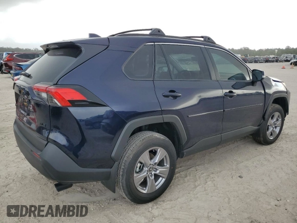2025 Toyota RAV4 XLE with VIN 2T3W1RFVXSW368361, listed as a Copart auction lot 51331995 with 900 mi miles and Salvage Title. Bid and sale history available at carsss.com. Image 3.