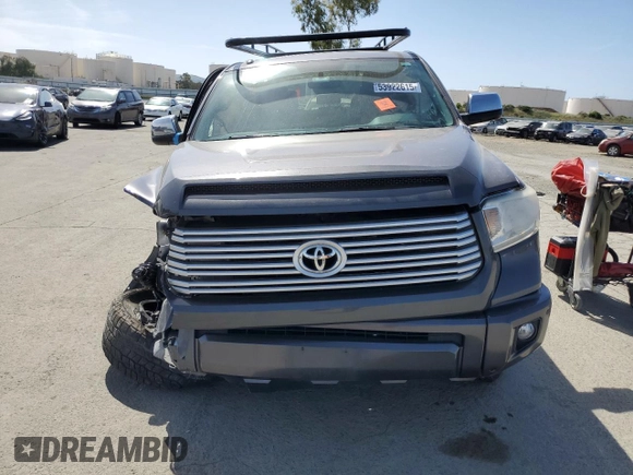 2017 Toyota Tundra Platinum z VIN 5TFAY5F15HX636975, wystawiony jako Copart lot #53922615 z przebiegiem Nie podano mil oraz Szkoda całkowita • Salvage title. Historia ofert i sprzedaży dostępna na DreamBid. Obrazek 5.