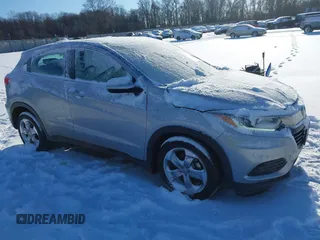2022 Honda HR-V LX with VIN 3CZRU6H38NM769843, listed as a IAAI auction lot 41377598 with 29,794 mi miles. Bid and sale history available at carsss.com. Image 1.