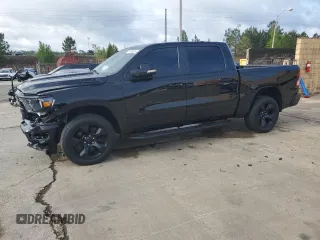 2019 Ram 1500 Big Horn z VIN 1C6SRFFTXKN709454, wystawiony jako Copart lot #51889045 z przebiegiem 67 366 mil mil oraz Szkody całkowita. Historia ofert i sprzedaży dostępna na DreamBid. Obrazek 1.