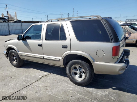 2000 Chevrolet Blazer LS with VIN 1GNCS13W3YK125255, listed as a Copart auction lot 67570164 with 188,315 mi miles and Salvage Title. Bid and sale history available at carsss.com. Image 2.