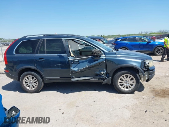 2008 Volvo XC90 I6 with VIN YV4CY982581447944, listed as a IAAI auction lot 42000304 with 132,899 mi miles. Bid and sale history available at carsss.com. Image 13.