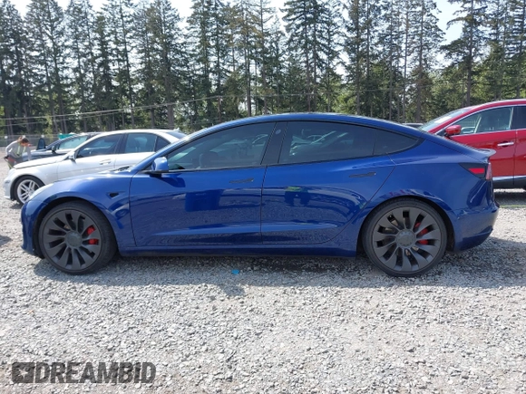 2021 Tesla Model 3 Performance with VIN 5YJ3E1EC1MF000961, listed as a IAAI auction lot 42110524 with 31,890 mi miles and . Bid and sale history available at carsss.com. Image 14.