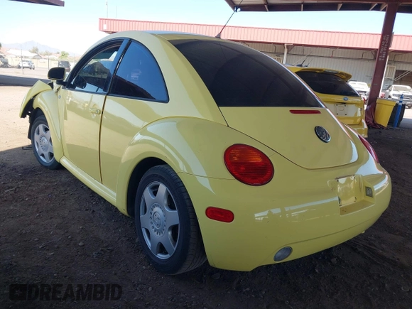 1999 Volkswagen Beetle GLS with VIN 3VWCA21C7XM472490, listed as a IAAI auction lot 42347430 with 157,911 mi miles and . Bid and sale history available at DreamBid. Image 3.