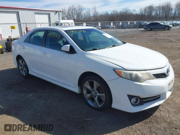 2014 Toyota Camry L with VIN 4T1BF1FK2EU457927, listed as a IAAI auction lot 41896163 with 99,612 mi miles. Bid and sale history available at carsss.com. Image 1.