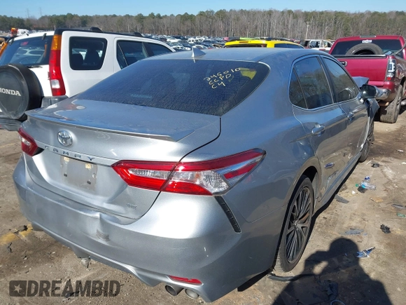 2020 Toyota Camry SE with VIN 4T1M11AK8LU923212, listed as a IAAI auction lot 41257204 with 66,289 mi miles. Bid and sale history available at carsss.com. Image 4.