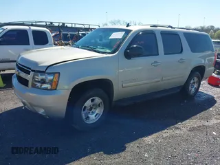 2014 Chevrolet Suburban LT with VIN 1GNSCJE07ER120130, listed as a IAAI auction lot 41792310 with 238,313 mi miles. Bid and sale history available at carsss.com. Image 17.