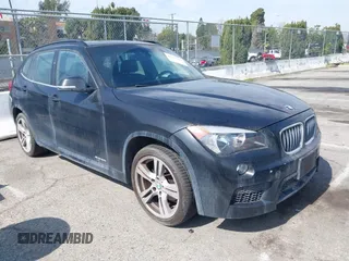 2013 BMW X1 28i z VIN WBAVM1C5XDVW41217, wystawiony jako IAAI lot #41596352 z przebiegiem 76 792 mil mil oraz . Historia ofert i sprzedaży dostępna na DreamBid. Obrazek 1.