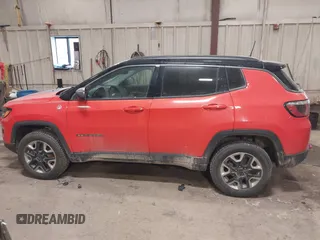2017 Jeep Compass Trailhawk with VIN 3C4NJDDB1HT646801, listed as a IAAI auction lot 41401859 with 111,339 mi miles and . Bid and sale history available at DreamBid. Image 15.
