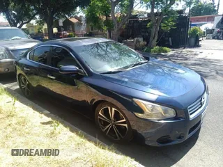 2014 Nissan Maxima SV z VIN 1N4AA5AP2EC478989, wystawiony jako Copart lot #61805745 z przebiegiem 131 263 mil mil oraz Czysty tytuł • Clean title. Historia ofert i sprzedaży dostępna na DreamBid. Obrazek 1.